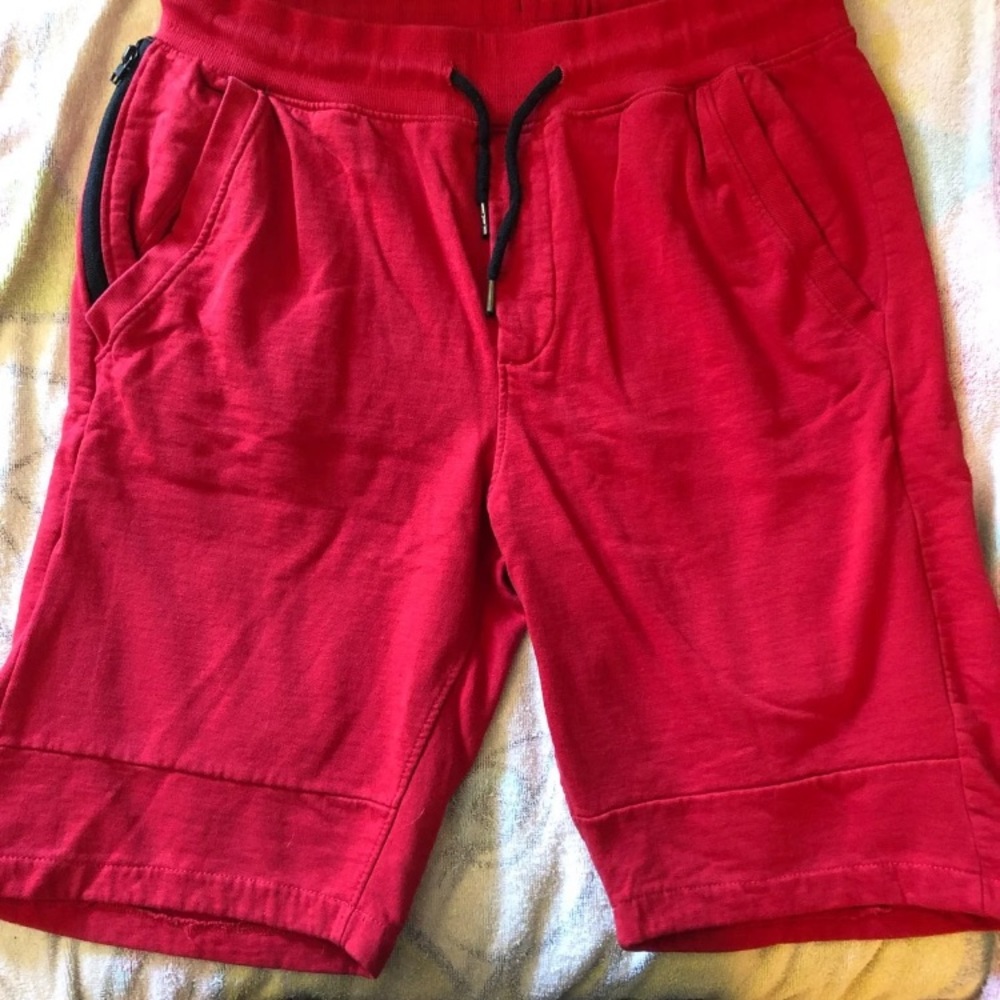 Shorts - Picture 4 of 5